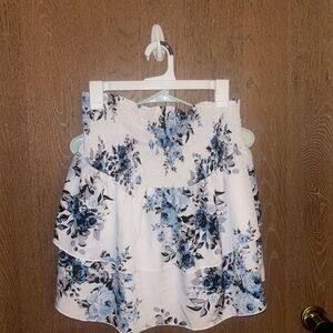 SHEIN Blue and White Floral strapless blouse